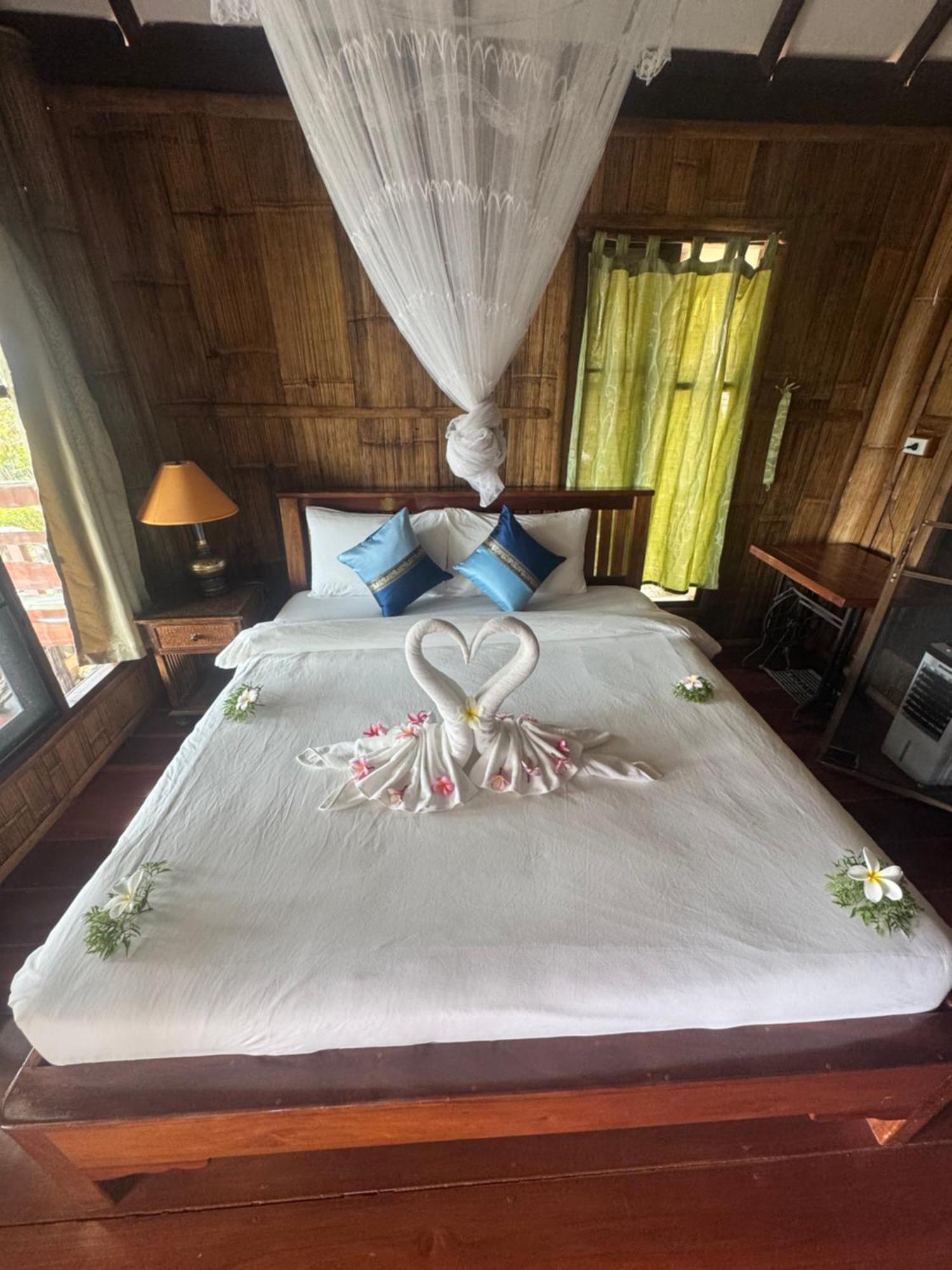 Drifters Anchor Hotel Ban Map Khangkhao Exterior photo
